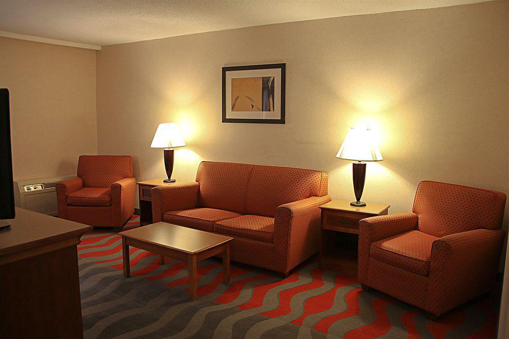 Comfort Inn & Suites Airport Syracuse Zewnętrze zdjęcie